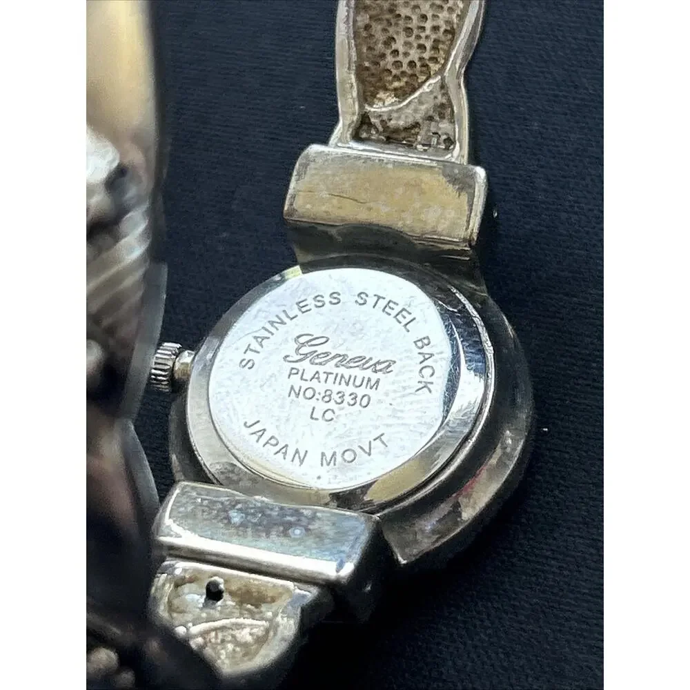 Geneva occasion accessory